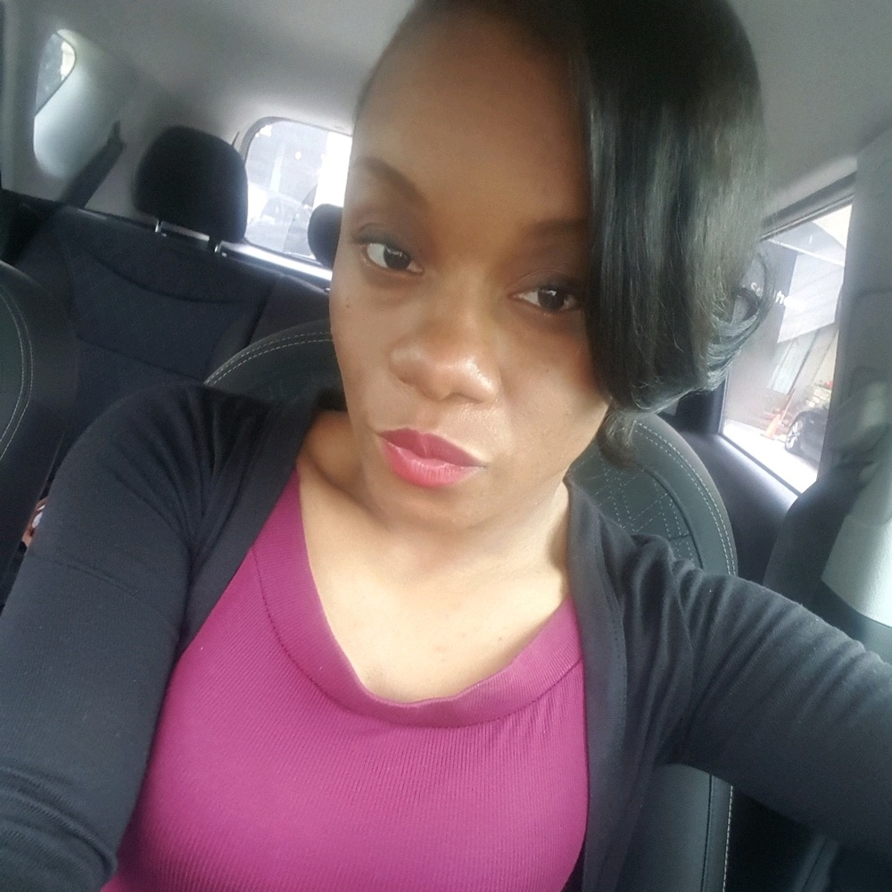 Meet your Posher, Myronica